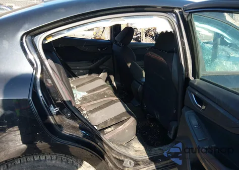 2018 Subaru Impreza 2.0I Sport из США, поврежденный, VIN 4S3GKAL61J3611895